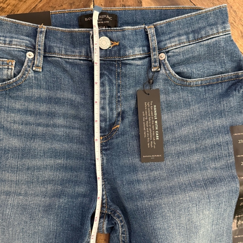 Banana Republic Girlfriend Relaxed Fit Blue Jeans - Picture 7 of 10